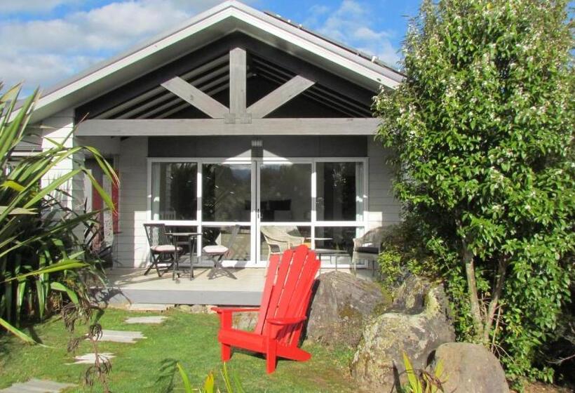 مبيت وإفطار Tongariro Suites