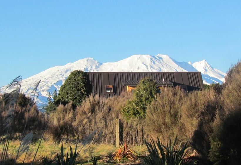 مبيت وإفطار Tongariro Suites