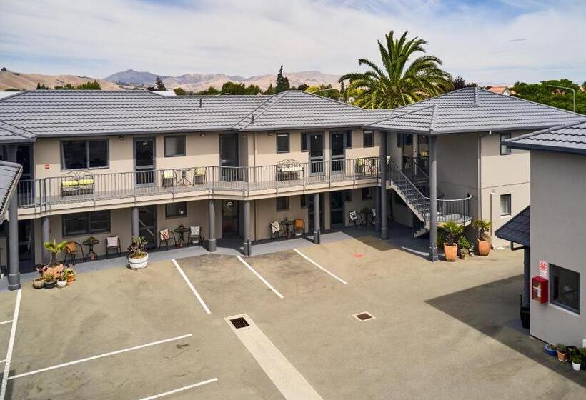 Blenheim Palms Motel