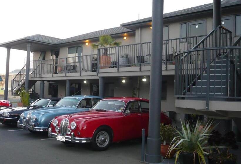 Blenheim Palms Motel