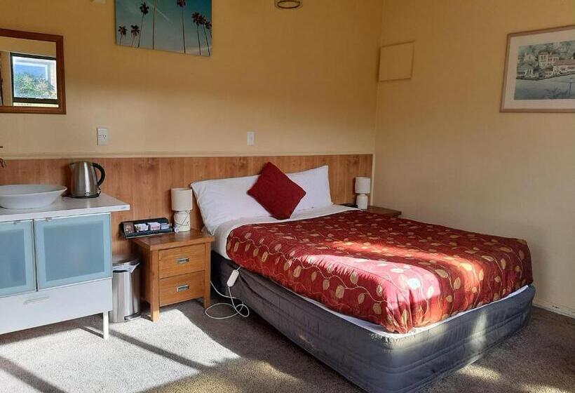 Dupont Motels