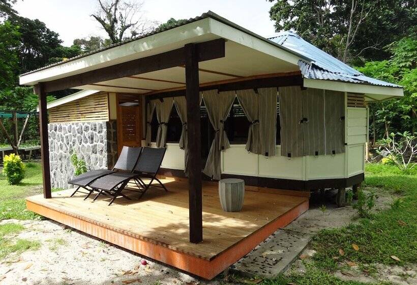 هتل Aganoa Lodge Samoa