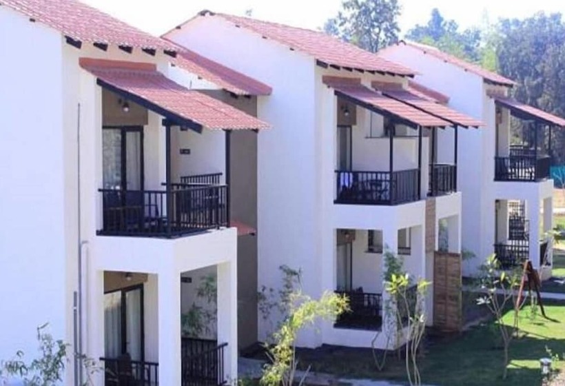 ホテル Club Mahindra Kanha
