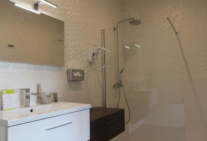 בית מלון כפרי L Esturgeon