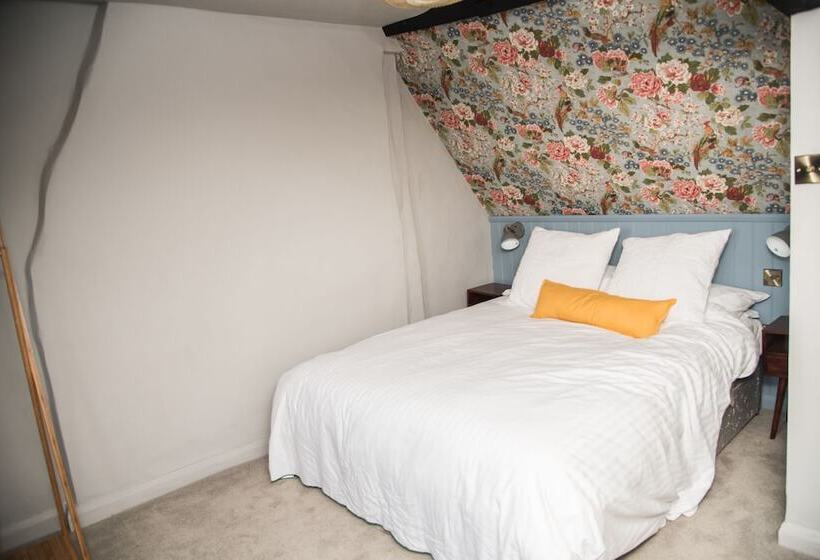 בית מלון כפרי The Crown