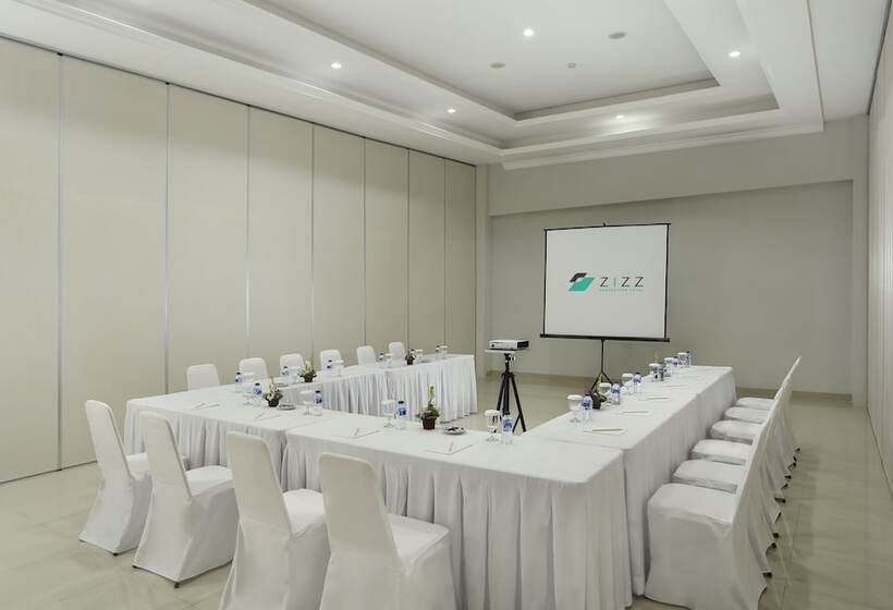 هتل Zizz Convention