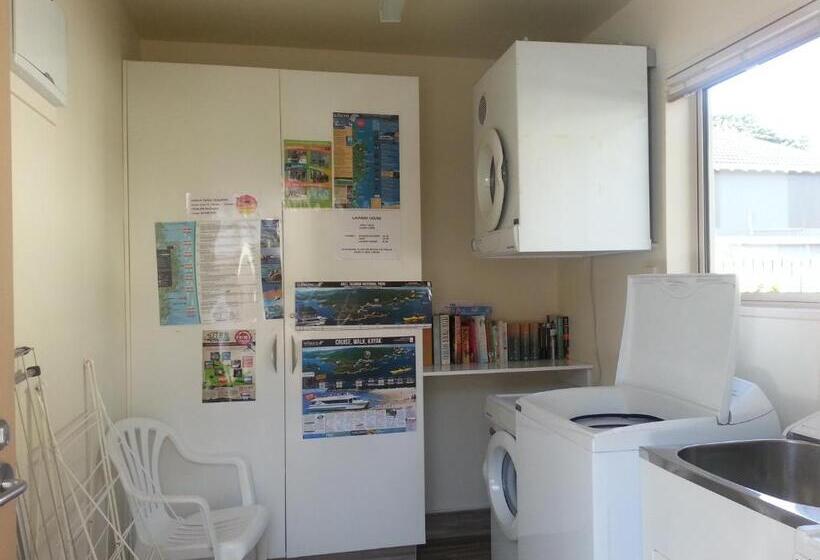 مُتل Cedar Grove Motor Lodge