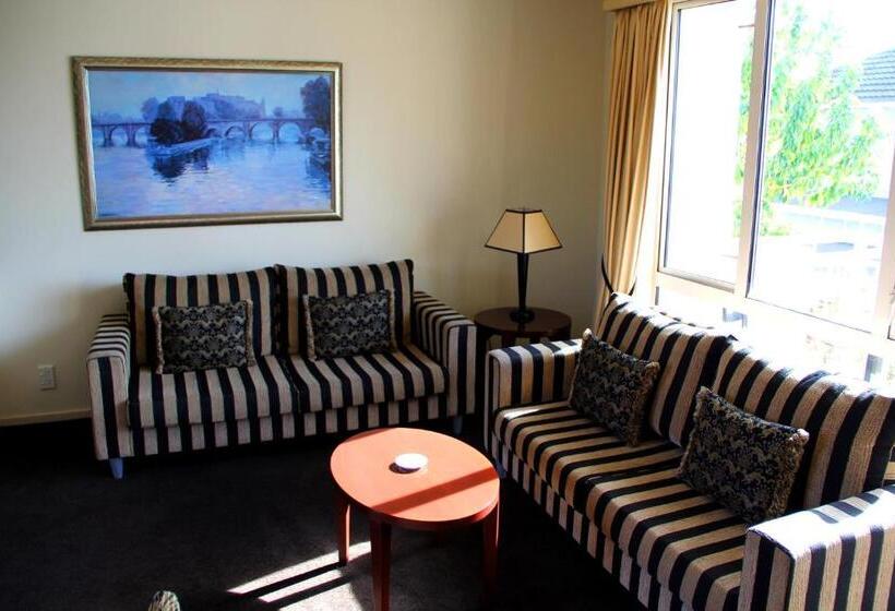 مُتل Cedar Grove Motor Lodge