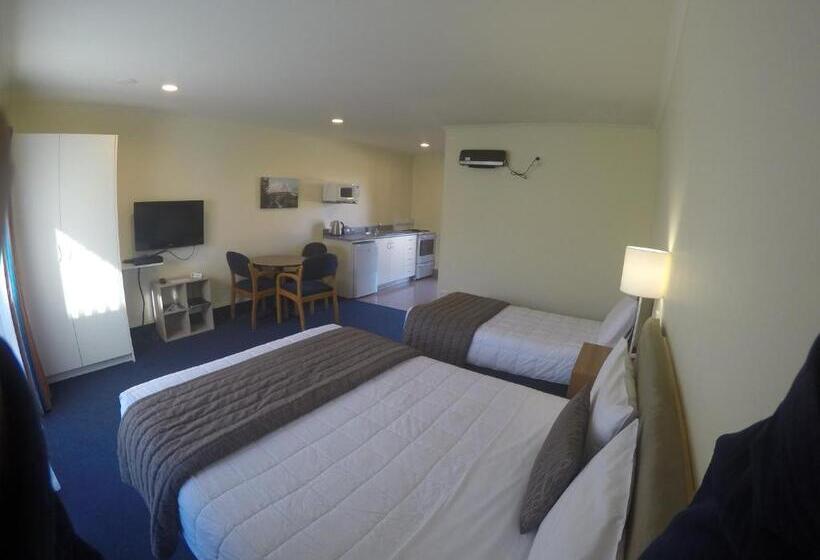 فندق على الطريق The Peaks Motor Inn