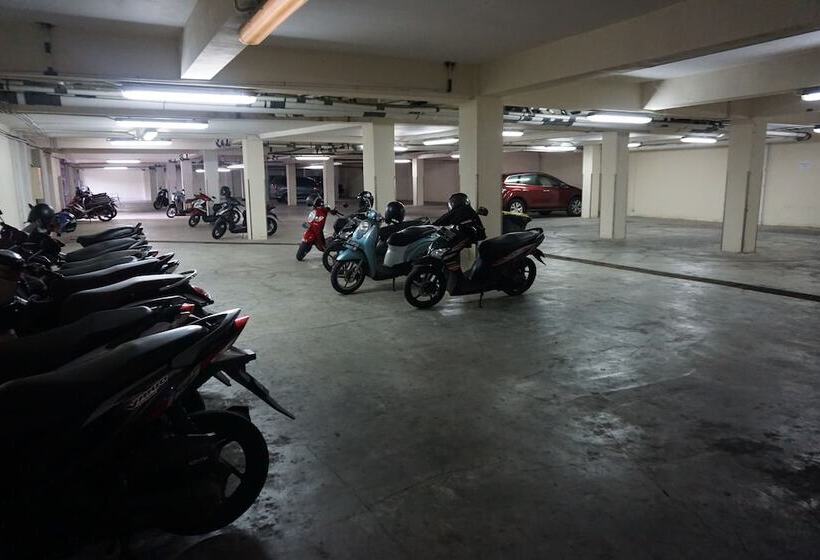 Peninsula Bay Resort