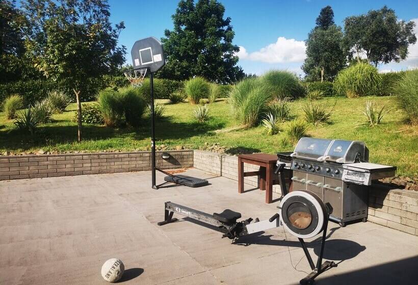 بنسيون Hakarimata Lodge   Riverside Sanctuary