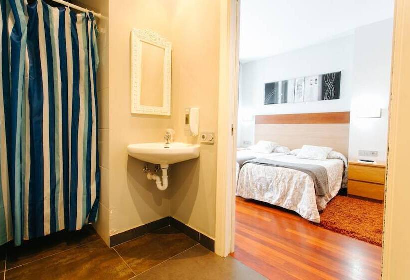 پانسیون Hostal San Sebastian Centro