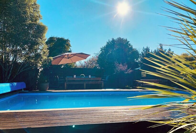 پانسیون Woodstock Suite