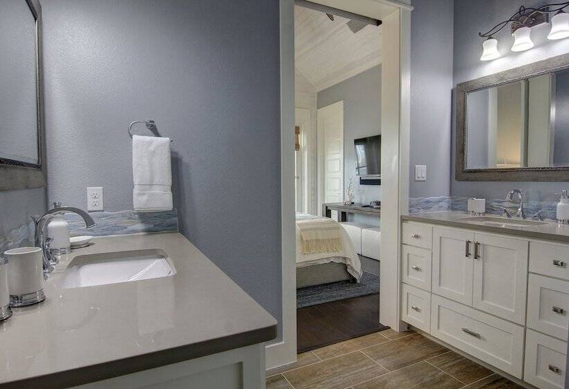 Coastal Charm 258 Hi