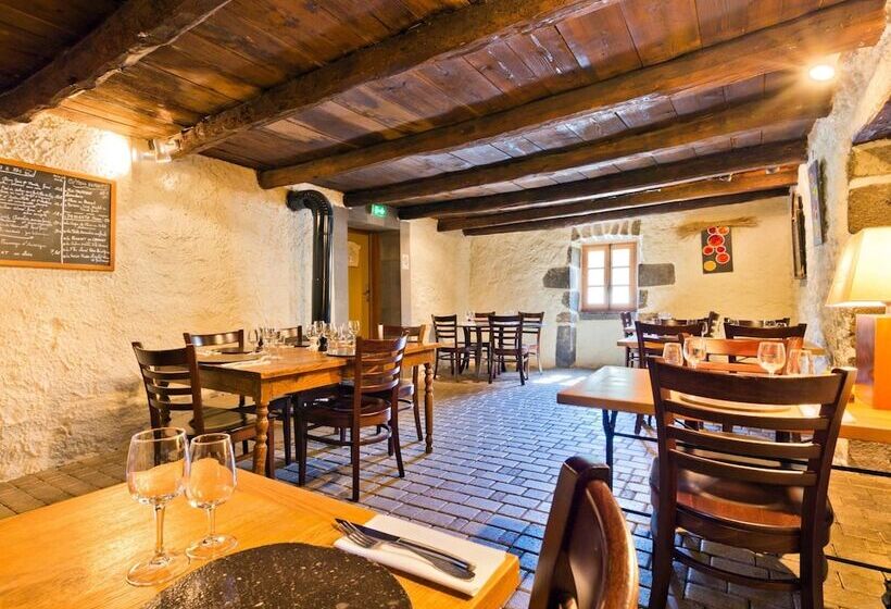 여관 Auberge De La Moreno