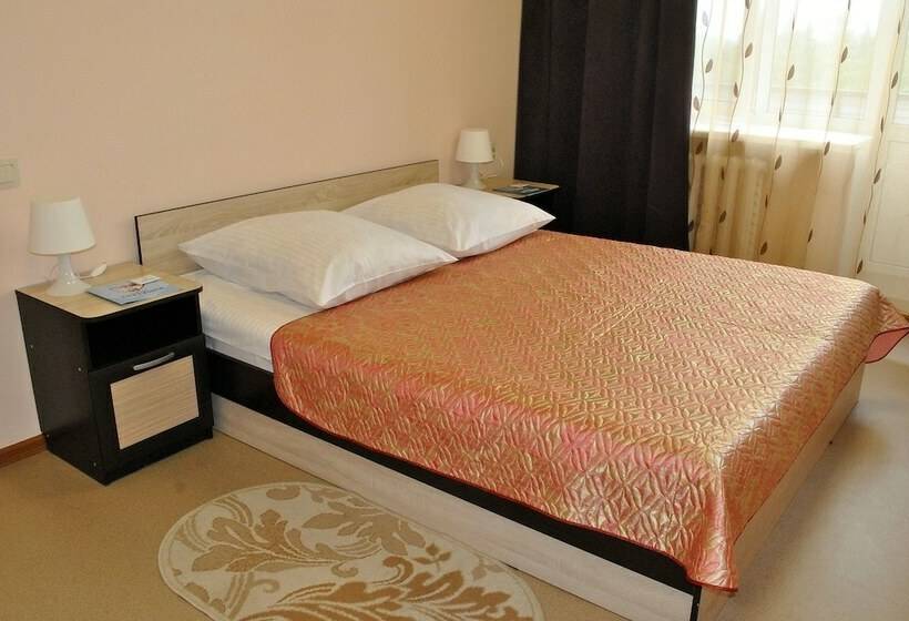 בית מלון כפרי Health Resort Krutushka