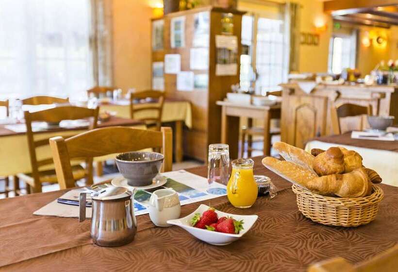 호텔 Logis L Auberge Du Bougnat