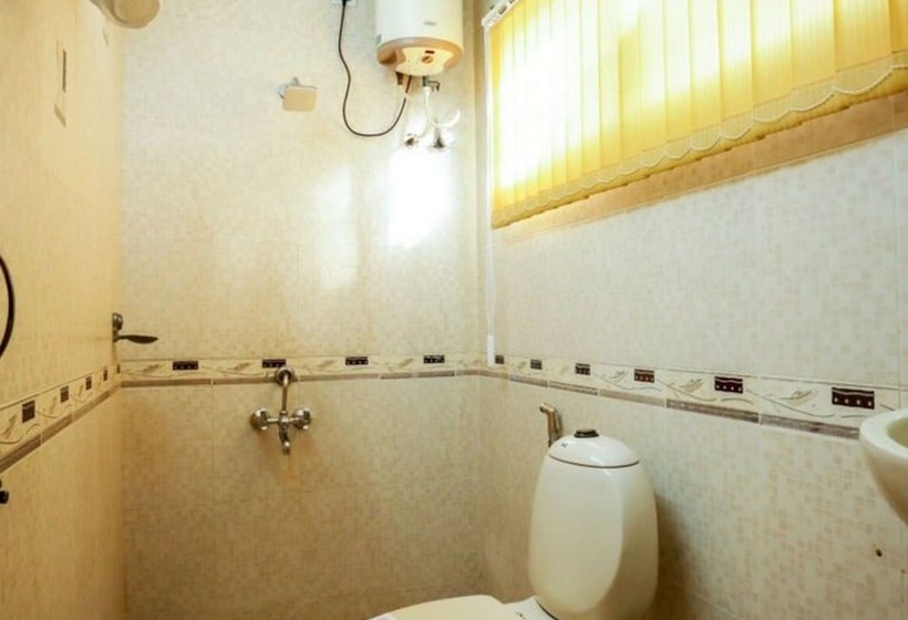 هتل The Altruist Business Stays