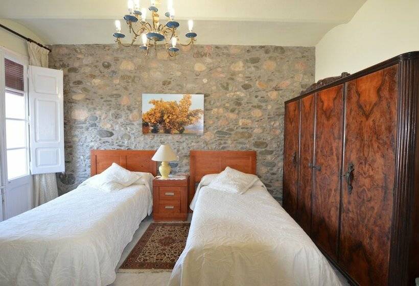 פנסיון Hostal Can Nofre