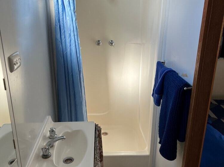 منتجع Broken Hill Outback View Holiday Park