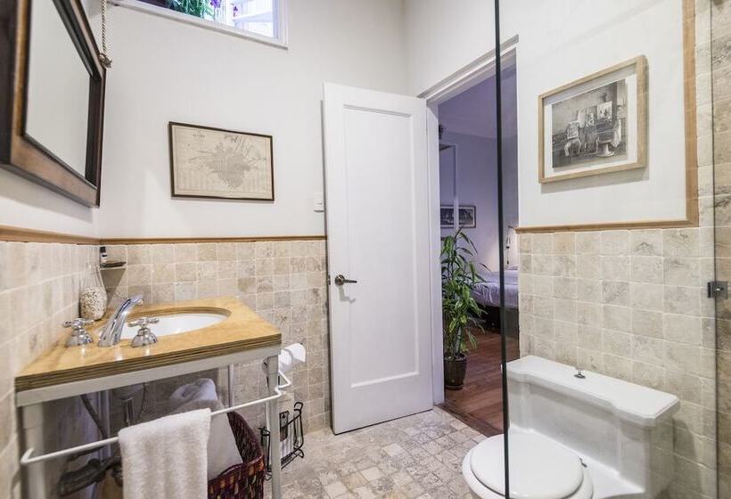 مبيت وإفطار De Autor I