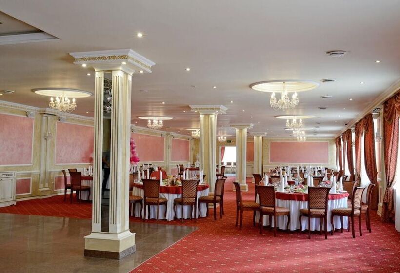 فندق Old Traditions