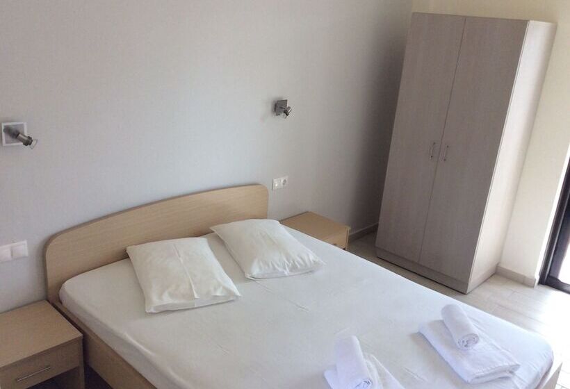 مبيت وإفطار Elena Rooms