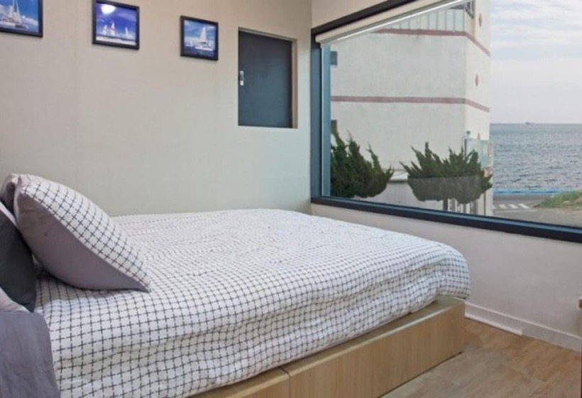 Busan Yeonhwa Reef Pension Dreamer