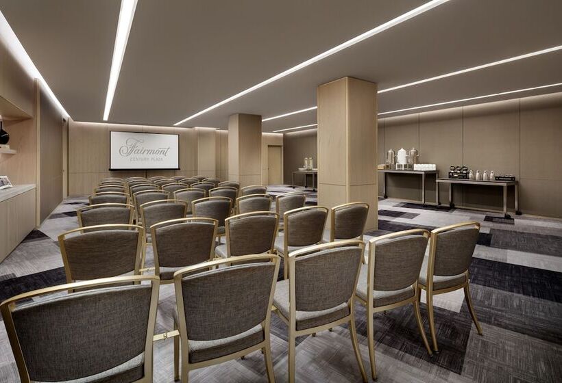 هتل Fairmont Century Plaza Gold Experience