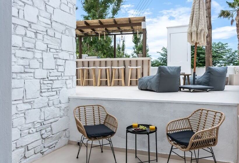 هتل Parea Paros   Adults Only