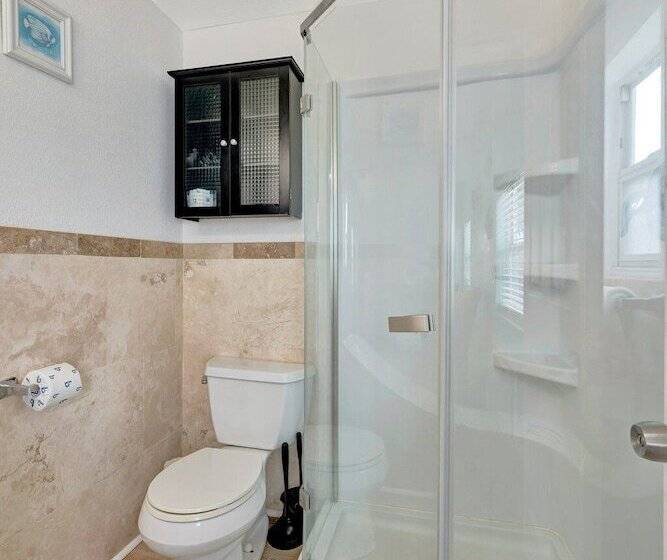 فندق The Seashell Suites