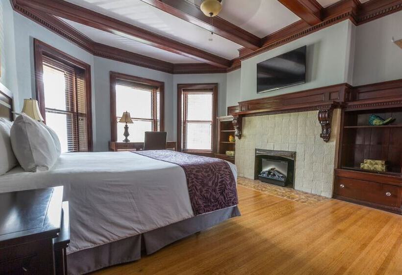 پانسیون 7 On Strath