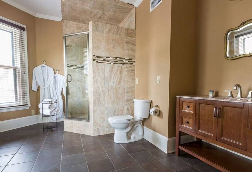 پانسیون 7 On Strath