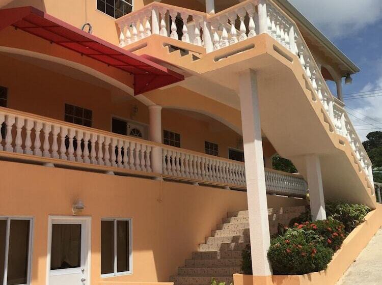 پانسیون Aupic Paradise