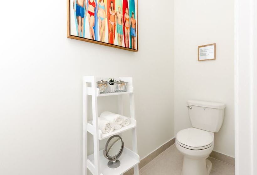 بنسيون Glamorous 4br New & Modern Near Fl Keys