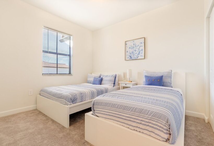 بنسيون Glamorous 4br New & Modern Near Fl Keys