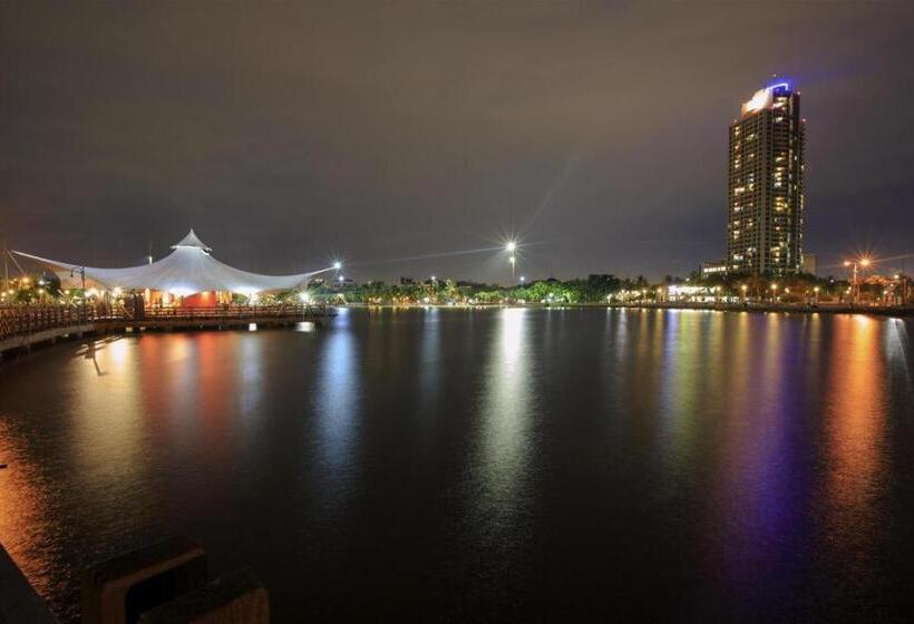 هتل Mutiara Kota Tua