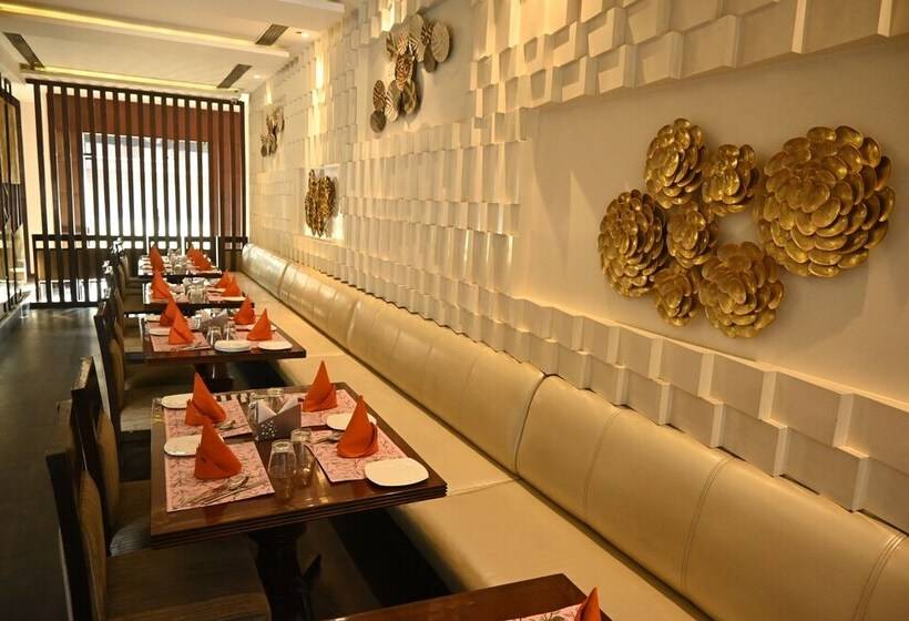 هتل Regency Square