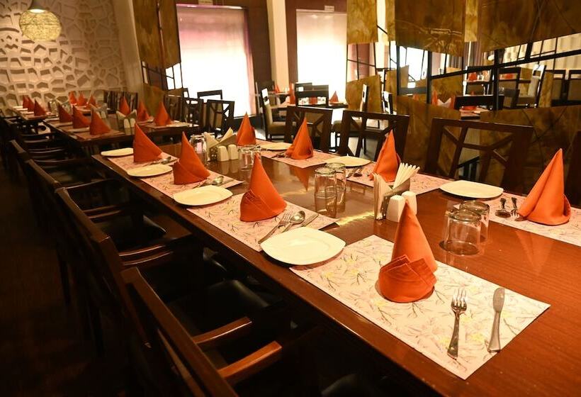 هتل Regency Square