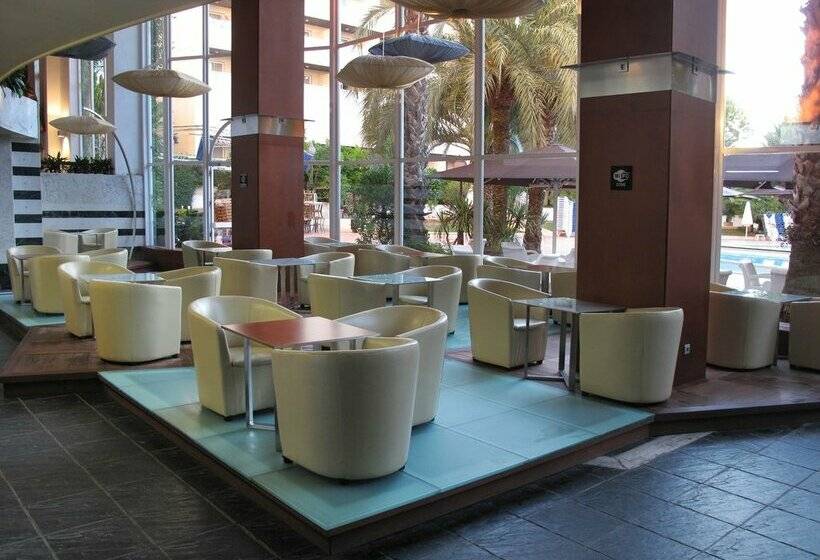 ホテル Estival Park Marena