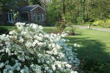 هتل Howden House Bed And Breakfast