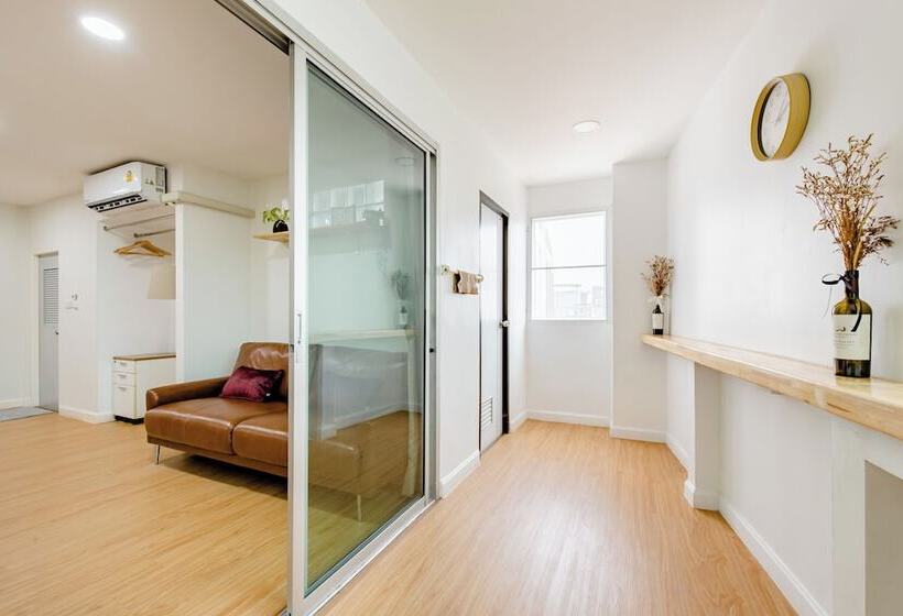 هتل Lee's Mark Residence