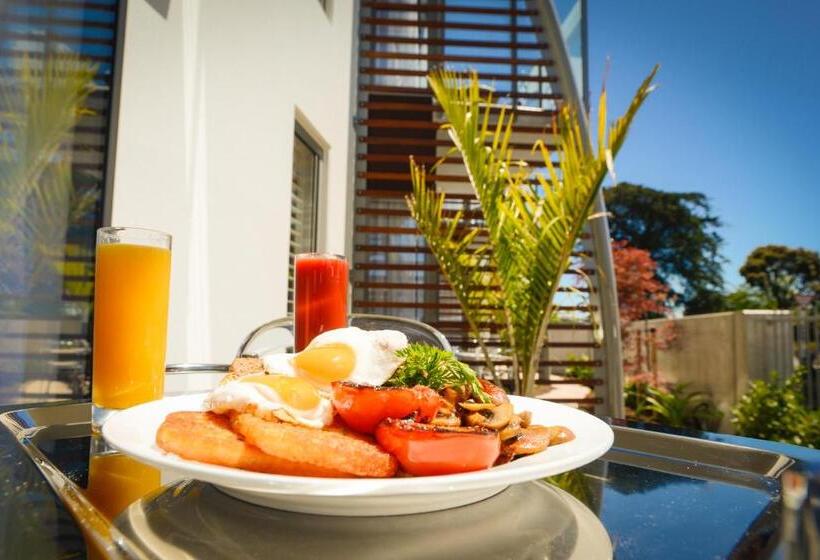 مُتل The Sails Nelson