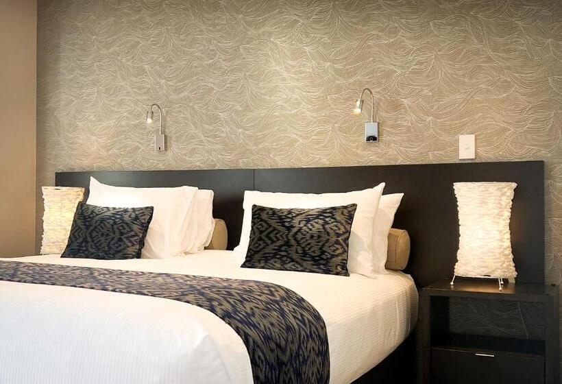 مُتل The Sails Nelson