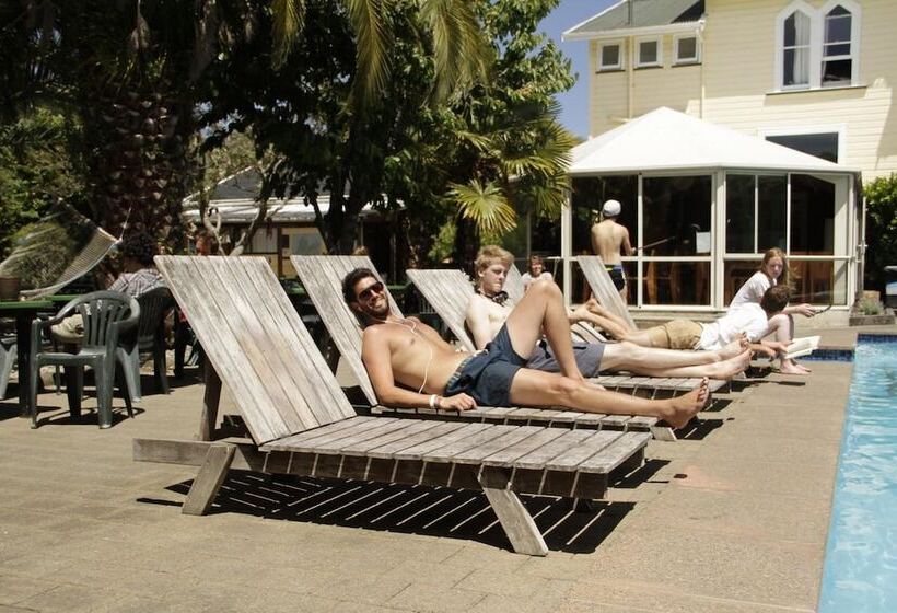 Paradiso Backpacker Hostel