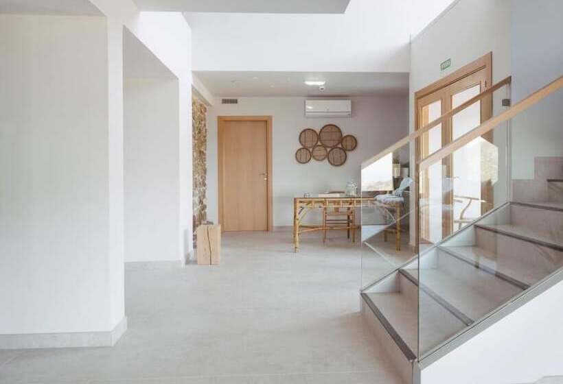 هتل Nafarrola Gastronomy & Wine