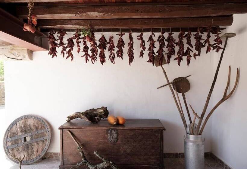 هتل Nafarrola Gastronomy & Wine