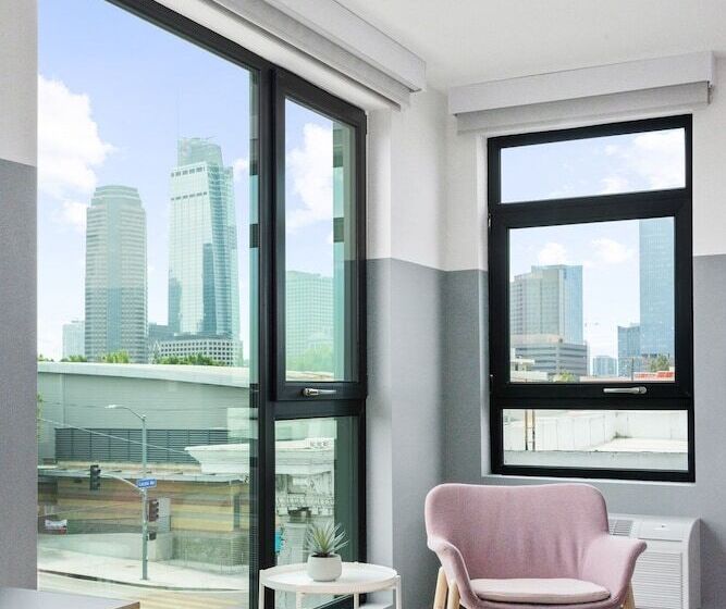 هتل The Metric  Los Angeles Downtown