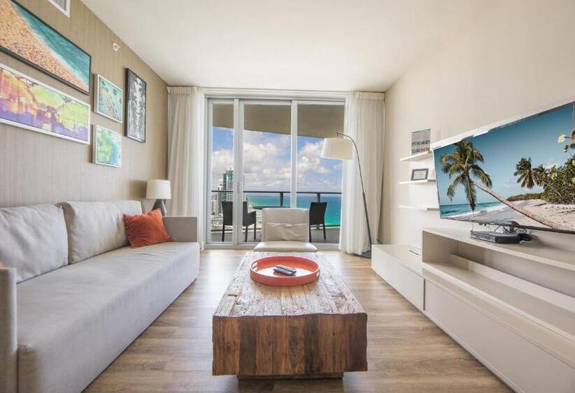 Upscale Comfort And Breathtaking Views At H Hollywood Residences By Zelloo