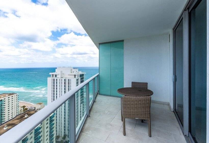 Upscale Comfort And Breathtaking Views At H Hollywood Residences By Zelloo